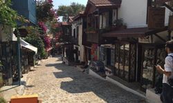 İzmir Kınık'ta icradan satılık konut imarlı arsa