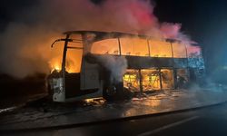 SİVAS - Seyir halindeki yolcu otobüsü yandı
