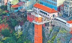 105 yıldır ayakta! İzmir'in simgesi Tarihi Asansör manzarası ile mest ediyor