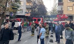 Esenler'de bir apartmanda çıkan yangında mahsur kalan 19 kişi kurtarıldı