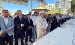 İzmir'de Filistin'de katledilenler için gıyabi cenaze namazı kılındı