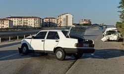 Kırıkkale'de iki otomobil çarpıştı; 3 yaralı
