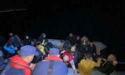 Kuşadası açıklarında 30 kaçak göçmen yakalandı