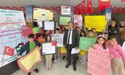 Sivas'ta ilkokul öğrencilerinden Filistin'e kumbaralı destek