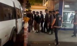Takiple durdurulan minibüslerden 21 kaçak göçmen çıktı; 2 tutuklama