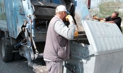 Bergama çöp konteynerlerini temiz tutuyor