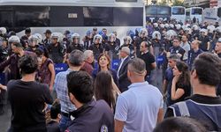 Diyarbakır'da izinsiz yürüyüşe polis engeli: 90 kişi gözaltına alındı!