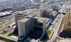İzmir Şehir Hastanesi İnşaatında Çalışan İşçiler İş Bıraktı