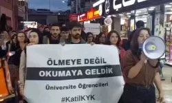 İzmir'de öğrenciler sokaklara döküldü
