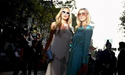 Paris Hilton Paris Moda Haftası'nda Modellik Yaptı