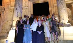 Symrna'nın Kadınları Celsus Kütüphanesi'nde hayat buldu