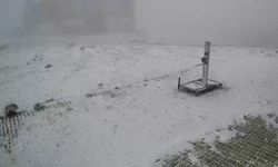 Denizli Kayak Merkezi'ne yılın ilk karı düştü