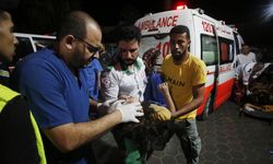 İsrail, okul saldırısında 27 kişiyi öldürdü