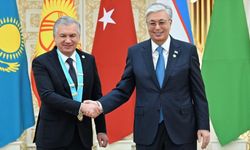 Mirziyoyev'e Türk Dünyası Yüksek Nişanı takdim edildi