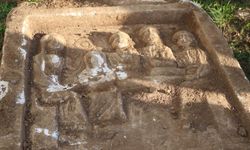 Yalova'da hafriyat çalışmasında Roma döneminden kalma 1800 yıllık mermer stel bulundu