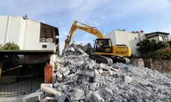 Bodrum’da 2 kaçak yapı daha yıkıldı