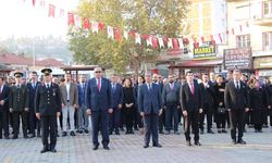 Bucak'ta Atatürk törenle anıldı