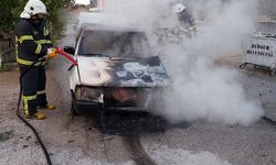 Burdur'da seyir halindeki otomobil yandı