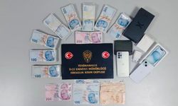 Çaldıkları altınlarla cep telefonu almışlar!