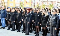 Çanakkale Belediyesi çalışanları Ata'sını andı