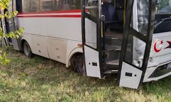 Edirne'de freni boşalan minibüs yoldan çıktı: 2 yaralı