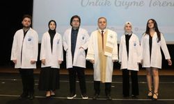 ERÜ’de tıp öğrenimine başlayan öğrenciler, beyaz önlüklerini giydi 