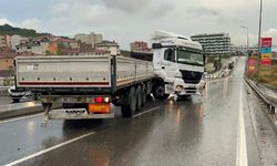 Maltepe'de TIR refüje çıktı: Yol trafiğe kapandı 