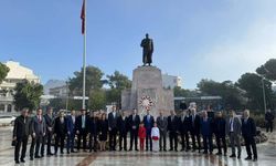 Muğla'da Öğretmenler Günü'nde Atatürk Anıtı'na çelenk sunuldu