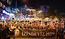 Muratpaşa'da binlerce kişi, 'Ata'ya Saygı yürüyüşü'nde bir araya geldi