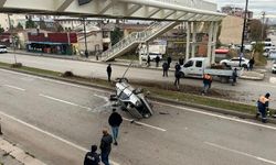Sivas'ta otomobil devrildi: 3 yaralı