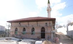 Tarihi camideki restorasyon, kalem işçiliklerini ortaya çıkardı