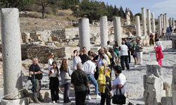 Tekirdağlı gazeteciler Efes Antik Kenti'ni gezdi