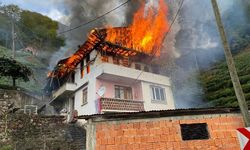 Trabzon’da çatı yangını