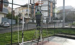 Çayırova'da spor sahaları bakımdan geçiyor