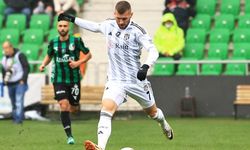 Beşiktaş, Sakaryaspor'u iki golle geçti