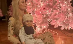 Paris Hilton, taşıyıcı anneden ikinci bebeğine kavuştu: Kızı London için pembe bir Noel kutlaması düzenledi