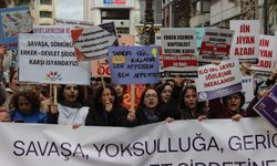 Kadınlar seslerini İzmir'den yükseltti: Faillerimizi tanıyoruz!