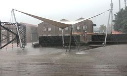 İzmir'de yağmurlu haftasonu: Sel ve su baskınlarına dikkat!