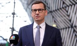 Avrupa'da sağ rüzgarı sürüyor: Polonya'da yeni hükümet göreve başladı