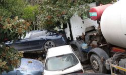 Üsküdar'da beton mikseri faciası: 7 araca çarpıp durdu!