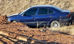 Sivas'ta korkunç kaza: Otomobil şarampole yuvarlandı