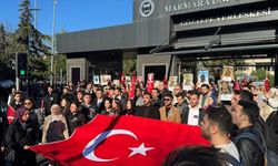 Marmara Üniversitesi öğrencileri şehit askerler için yürüdü