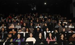 Akdenizli öğrenciler sınav stresinden sinema ile uzaklaştı
