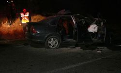 İki otomobil çarpıştı: 2 ölü, 3 yaralı