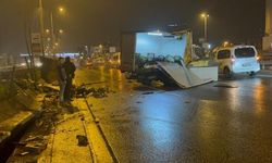 Kadıköy'de korkutan kaza: Meyveler yere döküldü
