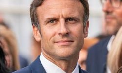Macron’a laiklik eleştirileri!