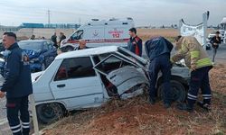 Mardin'de otomobiller çarpıştı: 4 yaralı