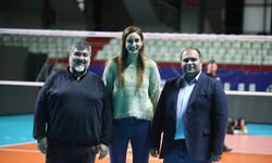 Uzman Posta, PTT Kadın Voleybol Takımı'nın sponsoru oldu