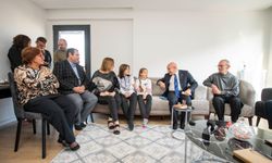 Başkan Soyer, Örnekköy kentsel dönüşüm bölgesinin sakinlerine misafir oldu 