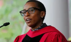 Harvard Rektörü Claudine Gay, Yönetim Kurulu'nun  Desteğini Aldı
